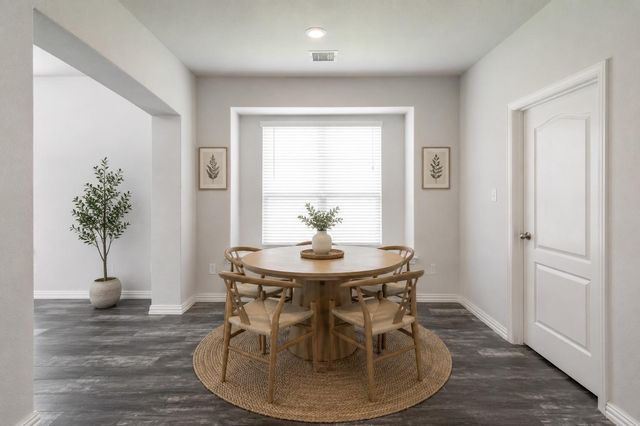 1300 Bowen Drive, League City, TX 77573