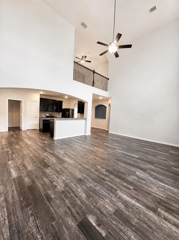 1300 Bowen Drive, League City, TX 77573