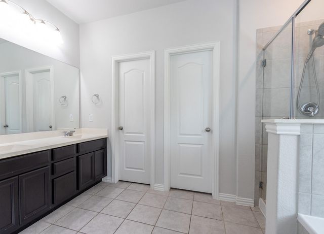 1300 Bowen Drive, League City, TX 77573