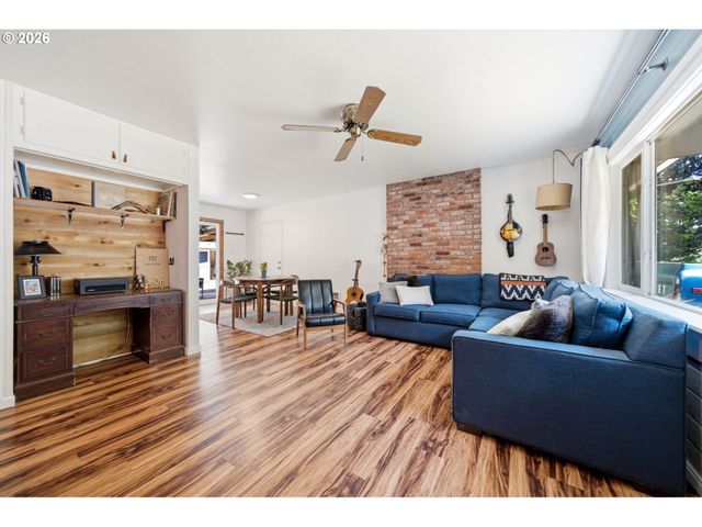 11555 Sw 11TH St, Beaverton, OR 97005