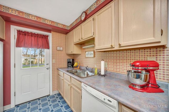 3252 Floridale Lane, Cincinnati, OH 45239