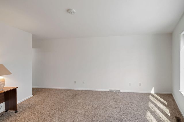 1714 Earthstone Drive 28, Valparaiso, IN 46383