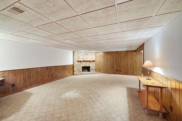 1714 Earthstone Drive 28, Valparaiso, IN 46383