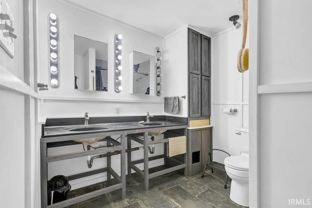 4425 E Cambridge Court, Bloomington, IN 47408