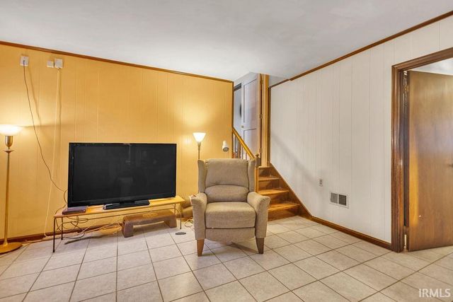 4425 E Cambridge Court, Bloomington, IN 47408