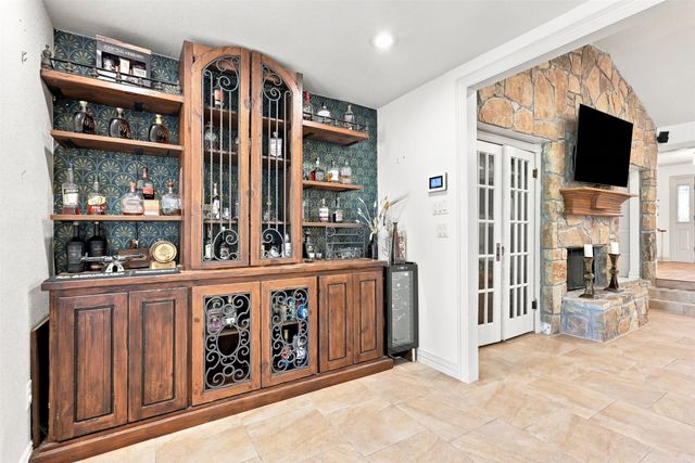 284 Shoreline Drive N, Azle, TX 76020