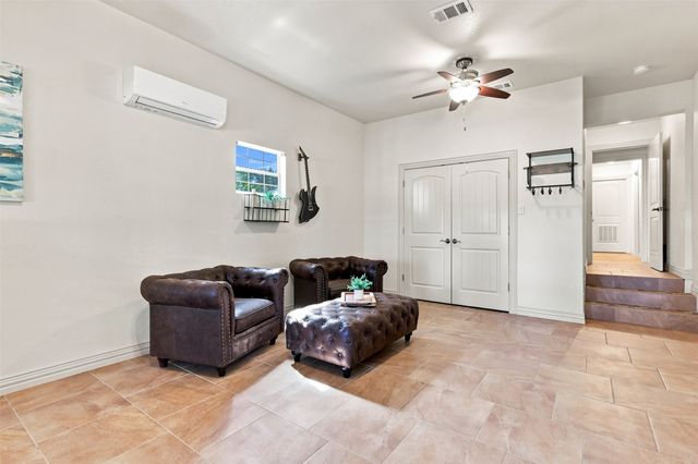 284 Shoreline Drive N, Azle, TX 76020