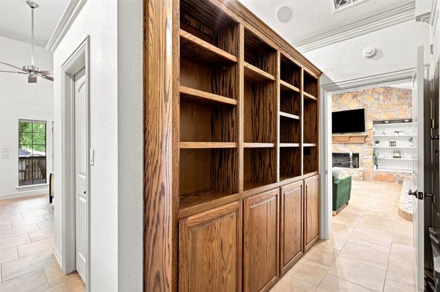 284 Shoreline Drive N, Azle, TX 76020