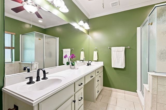 284 Shoreline Drive N, Azle, TX 76020