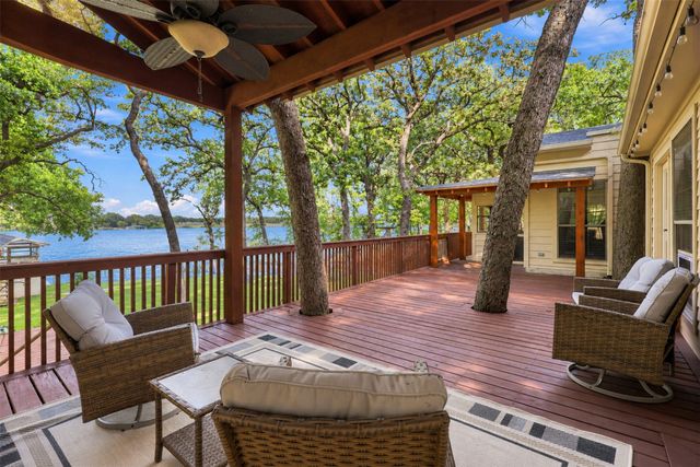 284 Shoreline Drive N, Azle, TX 76020