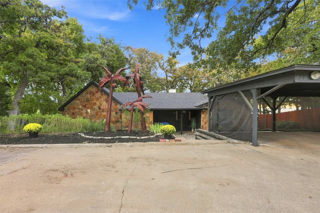 284 Shoreline Drive N, Azle, TX 76020