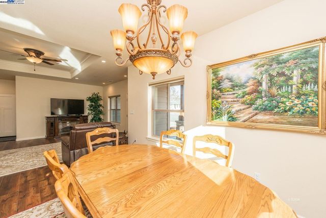 220 Fairway Drive, Weaverville, CA 96093