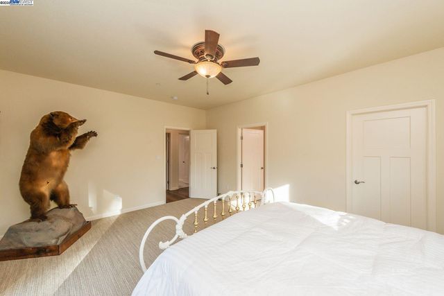 220 Fairway Drive, Weaverville, CA 96093