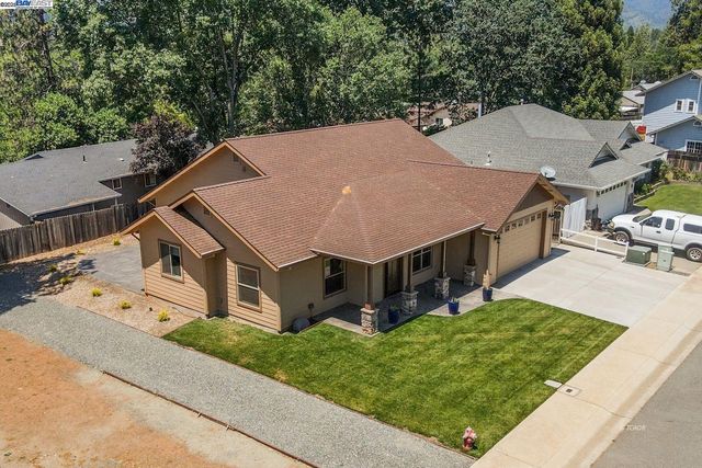 220 Fairway Drive, Weaverville, CA 96093