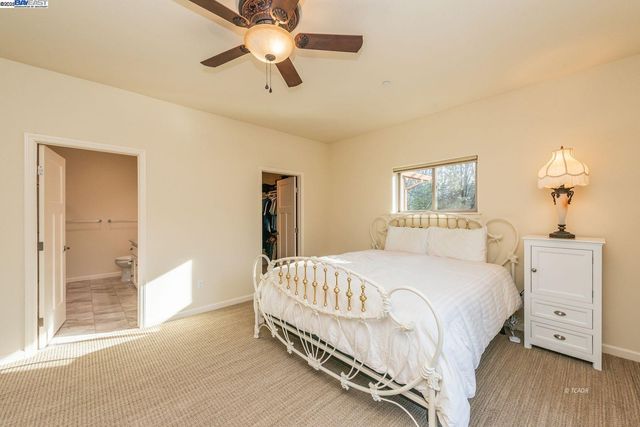 220 Fairway Drive, Weaverville, CA 96093