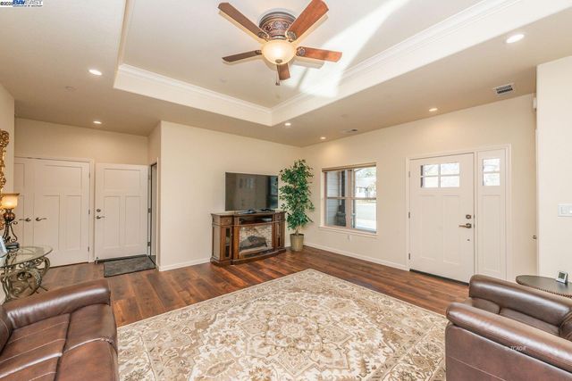 220 Fairway Drive, Weaverville, CA 96093