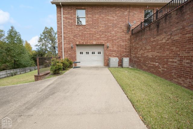 3105 Southern Hills Lane, Jonesboro, AR 72405