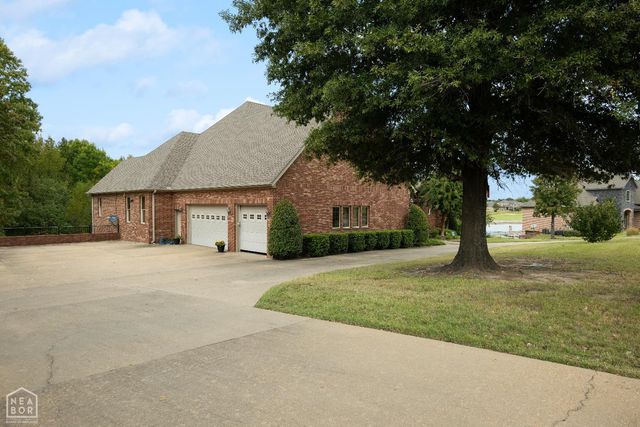 3105 Southern Hills Lane, Jonesboro, AR 72405