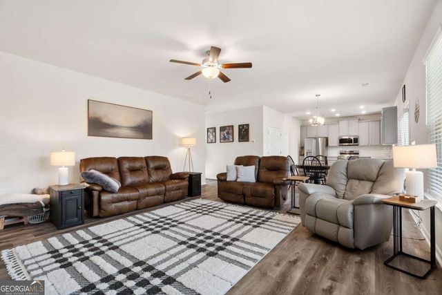 113 Mcginnis Circle, Calhoun, GA 30701