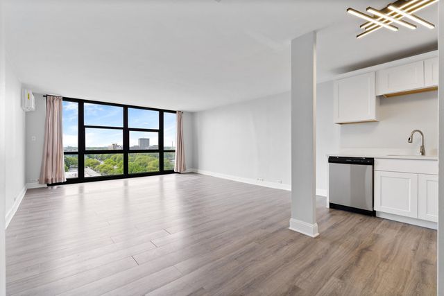 2901 S Michigan Avenue 903, Chicago, IL 60616