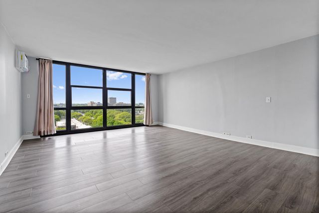 2901 S Michigan Avenue 903, Chicago, IL 60616