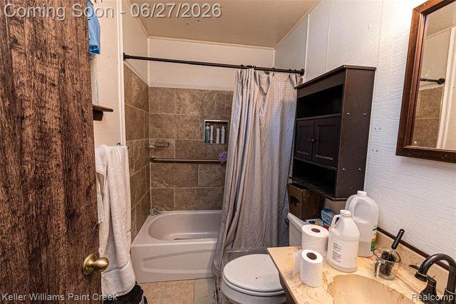 20510 Luna Street, Clinton Township, MI 48035