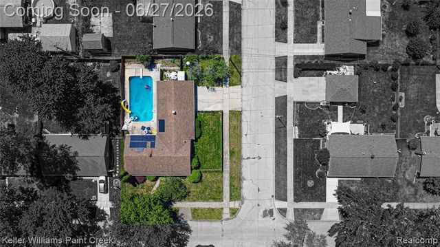 20510 Luna Street, Clinton Township, MI 48035