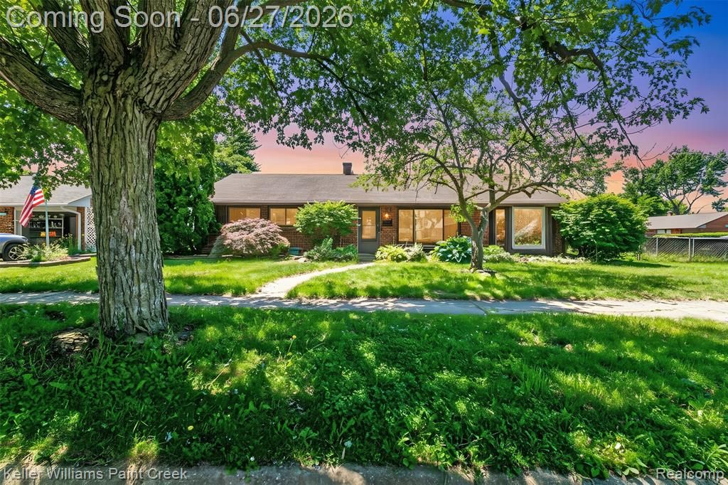 20510 Luna Street, Clinton Township, MI 48035