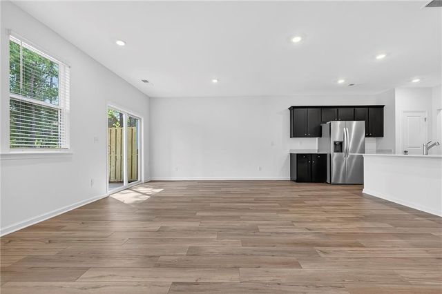 2028 Presley Point, Lawrenceville, GA 30044