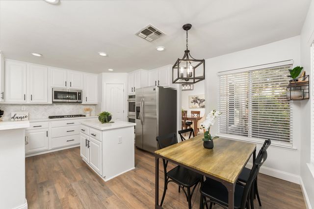 735 King Way, Folsom, CA 95630