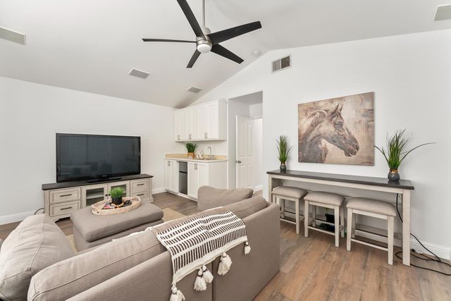 735 King Way, Folsom, CA 95630