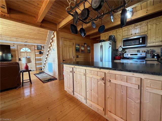 217 Fairview Drive, Traphill, NC 28685