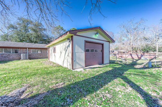 3311 County Road 890, Alvin, TX 77511