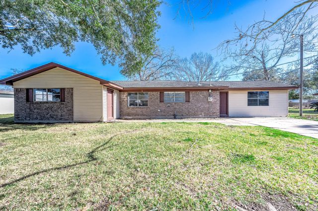 3311 County Road 890, Alvin, TX 77511
