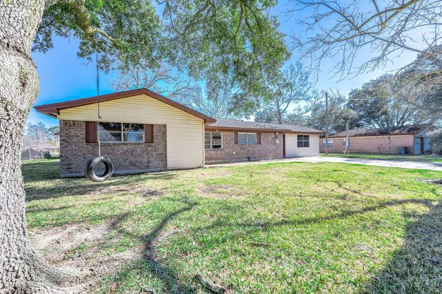 3311 County Road 890, Alvin, TX 77511