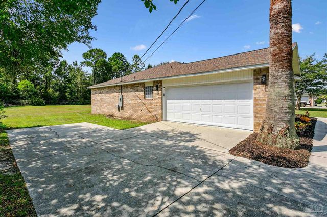 5759 Michael Dr, Milton, FL 32583