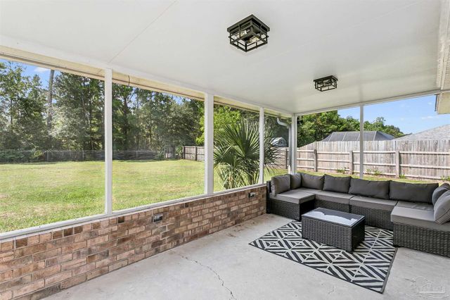5759 Michael Dr, Milton, FL 32583