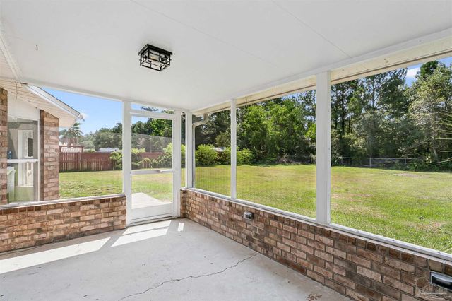 5759 Michael Dr, Milton, FL 32583