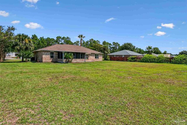 5759 Michael Dr, Milton, FL 32583