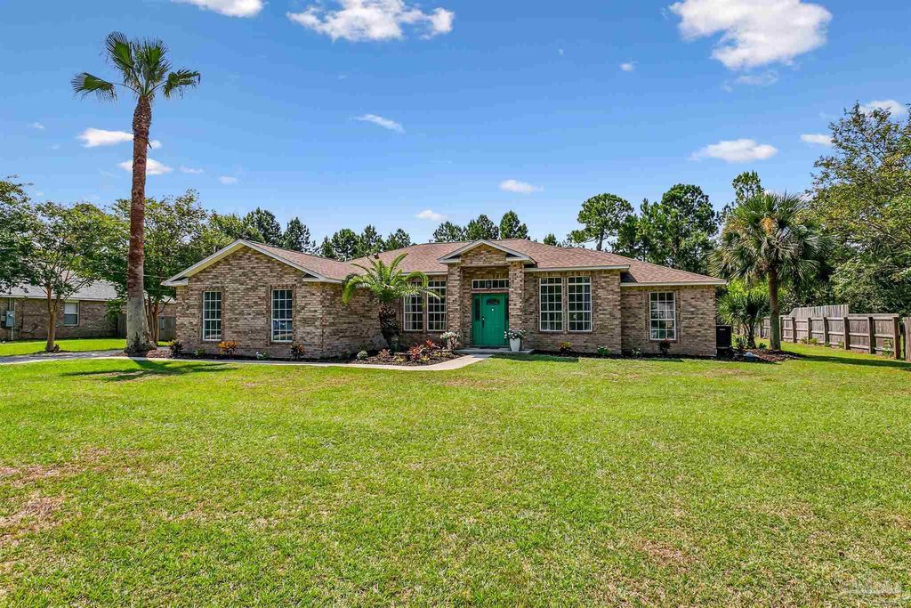 5759 Michael Dr, Milton, FL 32583