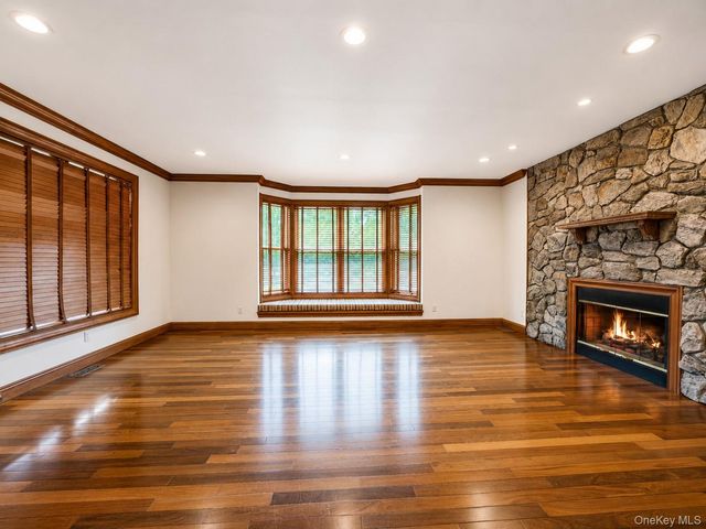 38 The Helm, East Islip, NY 11730