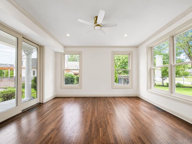 38 The Helm, East Islip, NY 11730