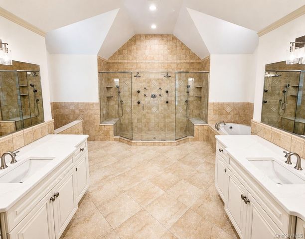 38 The Helm, East Islip, NY 11730