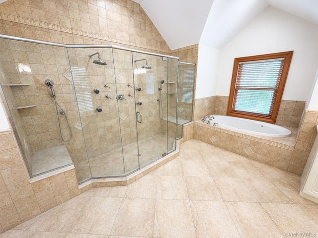 38 The Helm, East Islip, NY 11730