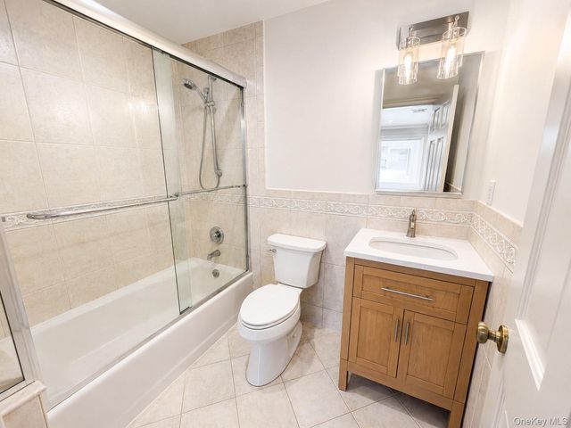 38 The Helm, East Islip, NY 11730