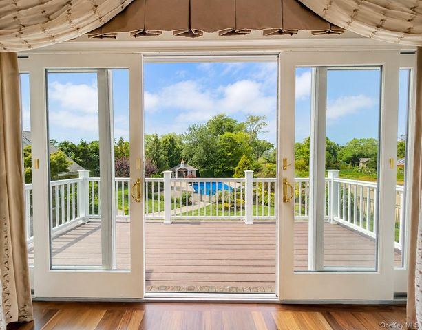 38 The Helm, East Islip, NY 11730