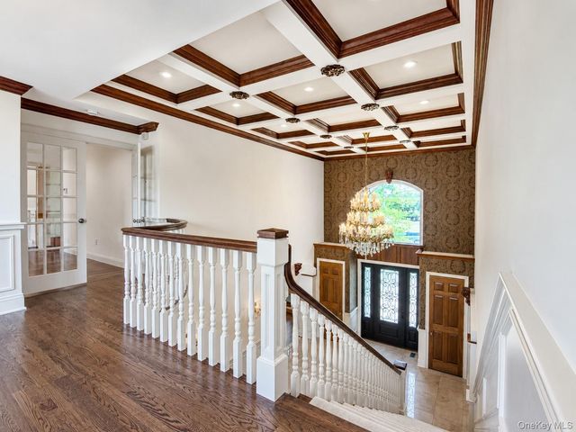 38 The Helm, East Islip, NY 11730
