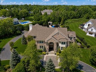 38 The Helm, East Islip, NY 11730