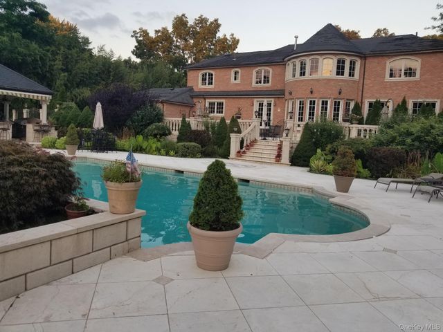 109 Wheatley Road, Brookville, NY 11545