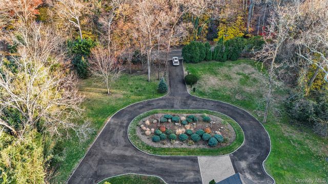 109 Wheatley Road, Brookville, NY 11545